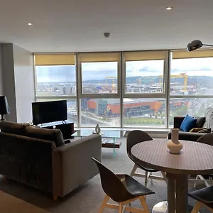 titanic-and-sea-view-belfast-2-bedroom-apartment-city-centre.belfasthotelsireland.com/